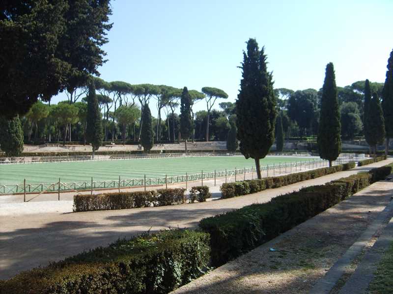 Villa Borghese - Piazza di Siena -autore- Leonardo Buluggiu.